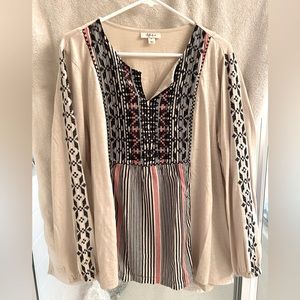Style &Co Women’s long sleeve shirt. Embroidered detail. Like new. Size XL